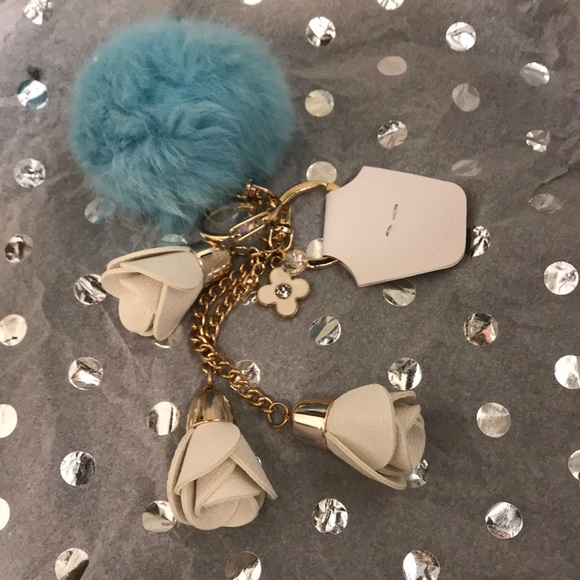 Accessories - Light blue puff ball key chain